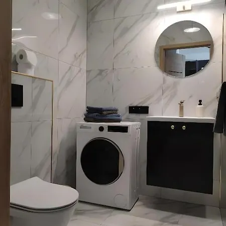 Fox Free Parking Air Conditioning Boleslawiec (Lower Silesia)